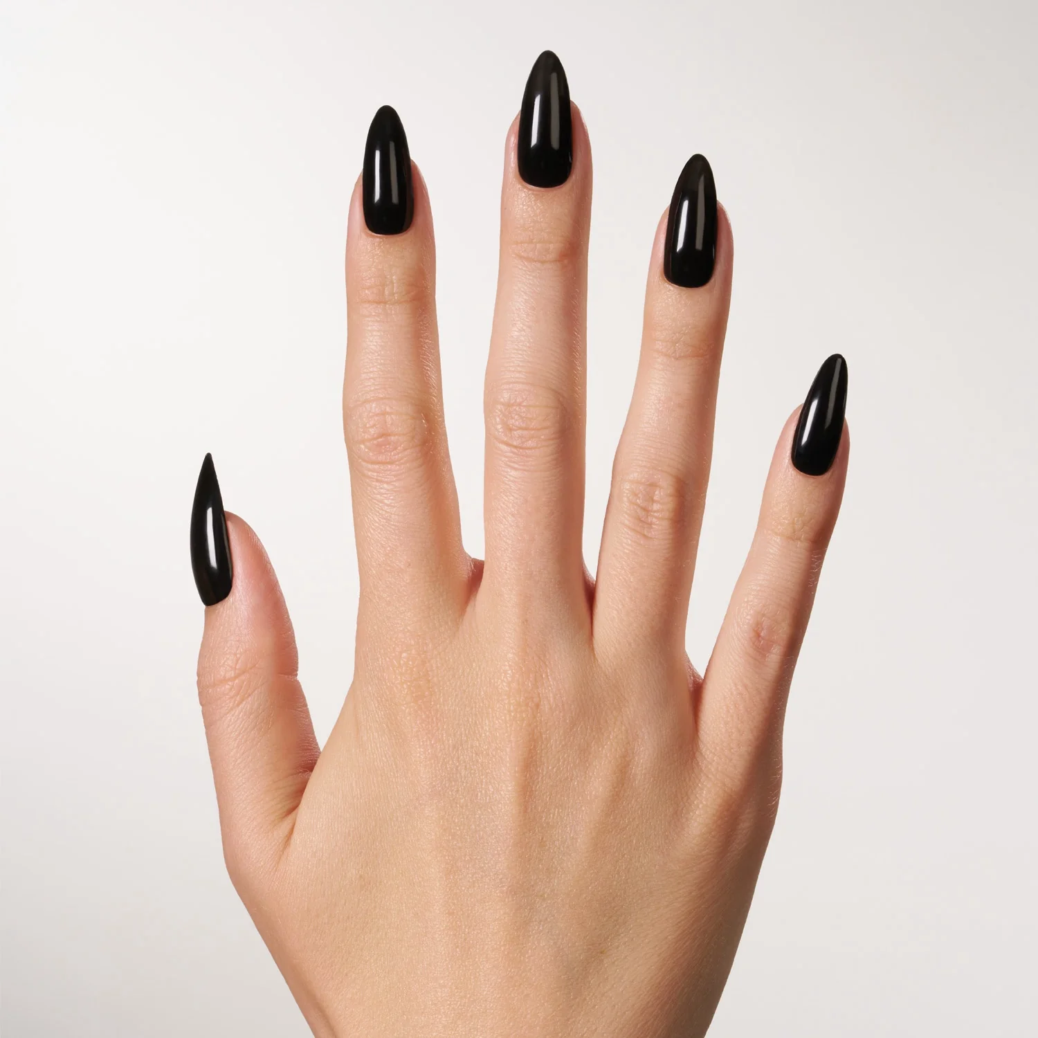 CND Shellac Vivid Black Tuxedo 0.25 0z - Image 3