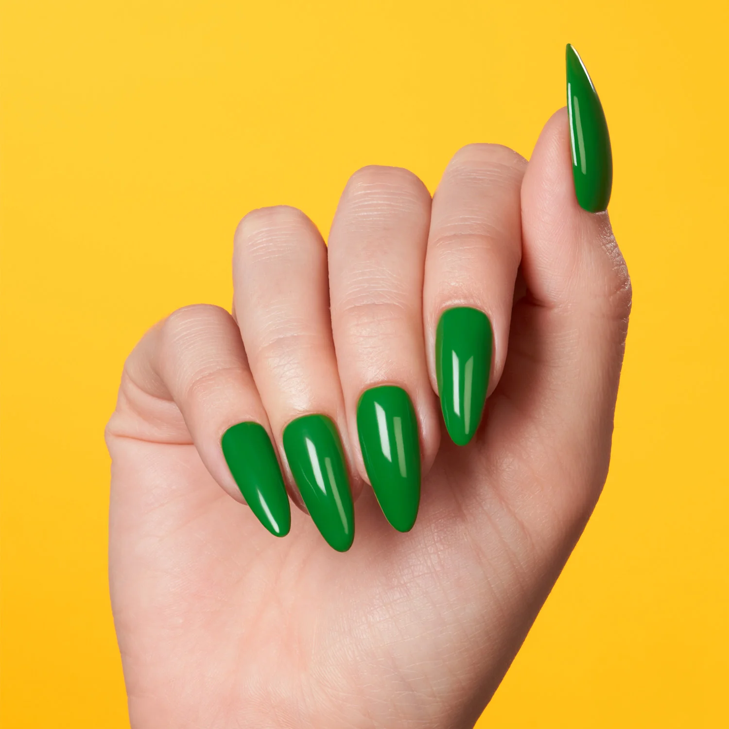 CND Shellac Vivid Shamrock Green 0.25 0z - Image 3
