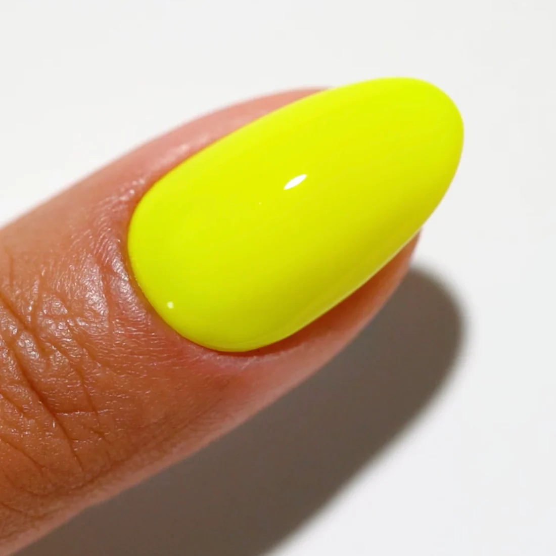 DND DIVA 188 Highlighter Yellow - Image 3