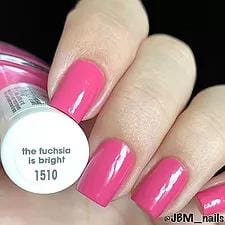 Essie Nail Lacquer | 1510 The fuchsia is bright