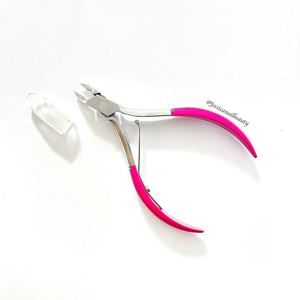 KIKI Cuticle Nippers (Random Colour) - Image 3