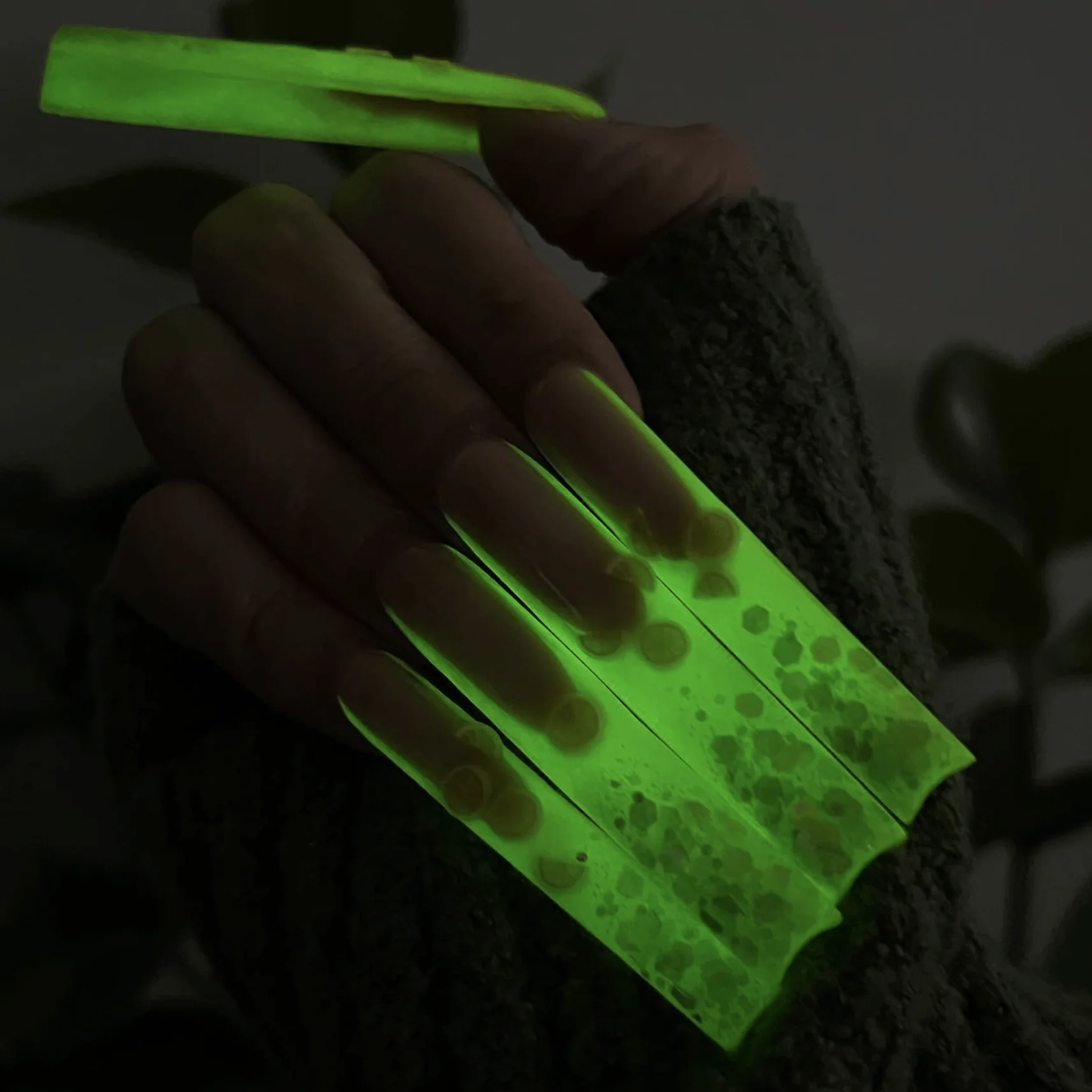 NOTPOLISH Powder Glow In The Dark Collection G08 Glow Me The Money - Image 3