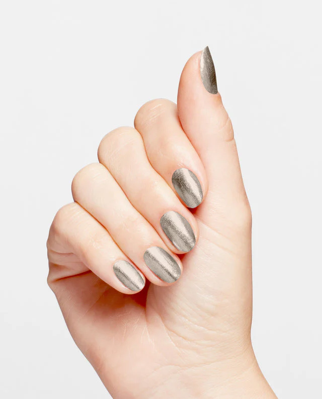 OPI Infinite Shine ISL107 Work From Chrome - Image 3